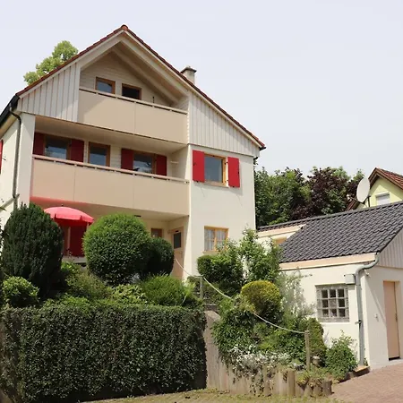 #4 Mit Terrasse In Zentraler Dennoch Ruhiger Lage - Stadtbus Vor Der Tuer! Appartement